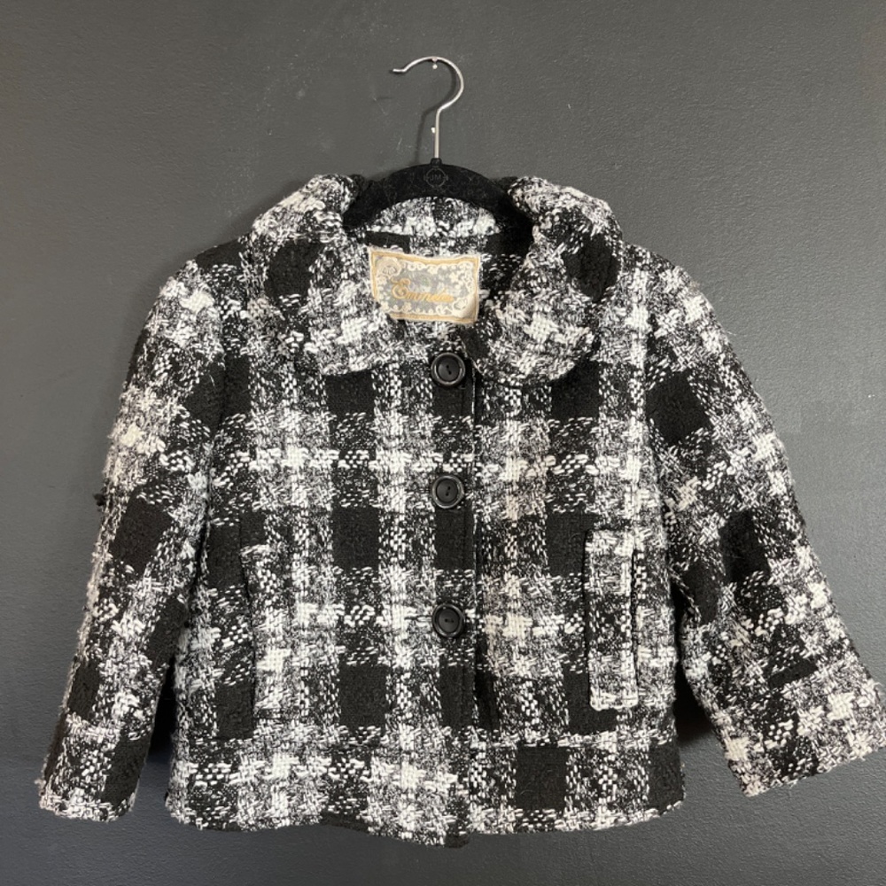 Emmelee Black & White Wool polyester blend Cropped Blazer/jacket/cardigan